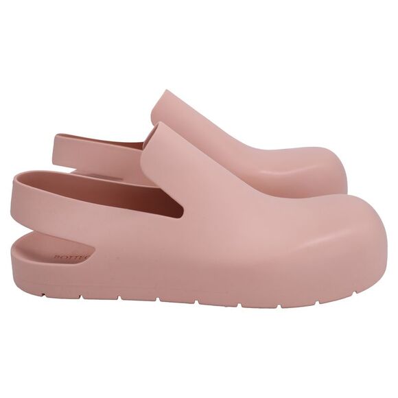 Bottega Veneta Puddle Sandals in Peach Rubber